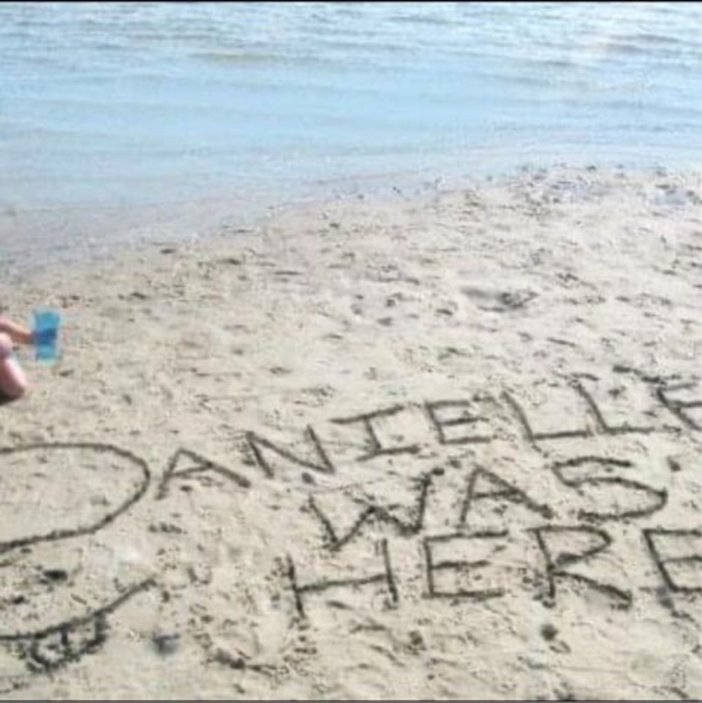 Meet your Posher, Danielle
